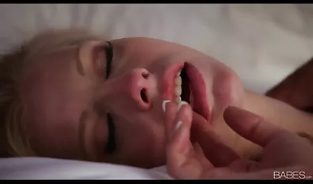 Famous artist Nicole Aniston teaches how granny homemade anal to masturbate penis